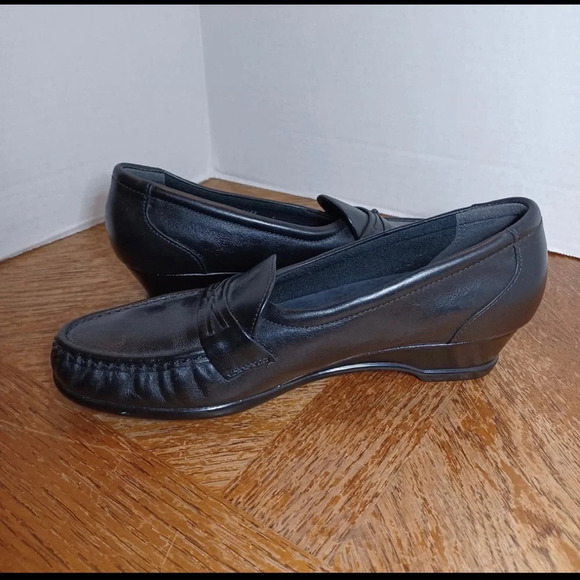 SAS Easier Black Leather Loafers Tripad Slip On Shoes Women’s Size 8.5 - Picture 3 of 9